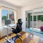 Feriehus Calma Casa Mayor - Your Mediterranean Office Torremolinos